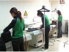 哪里有培训服装干洗技术的？