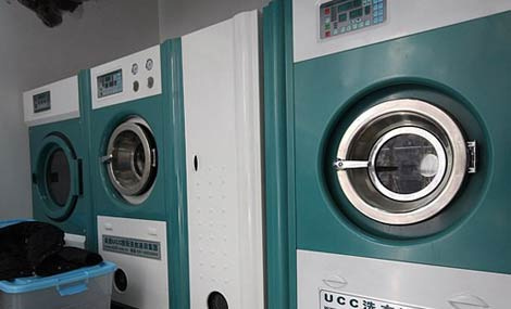 干洗店需要什么机器  一套干洗设备多少钱